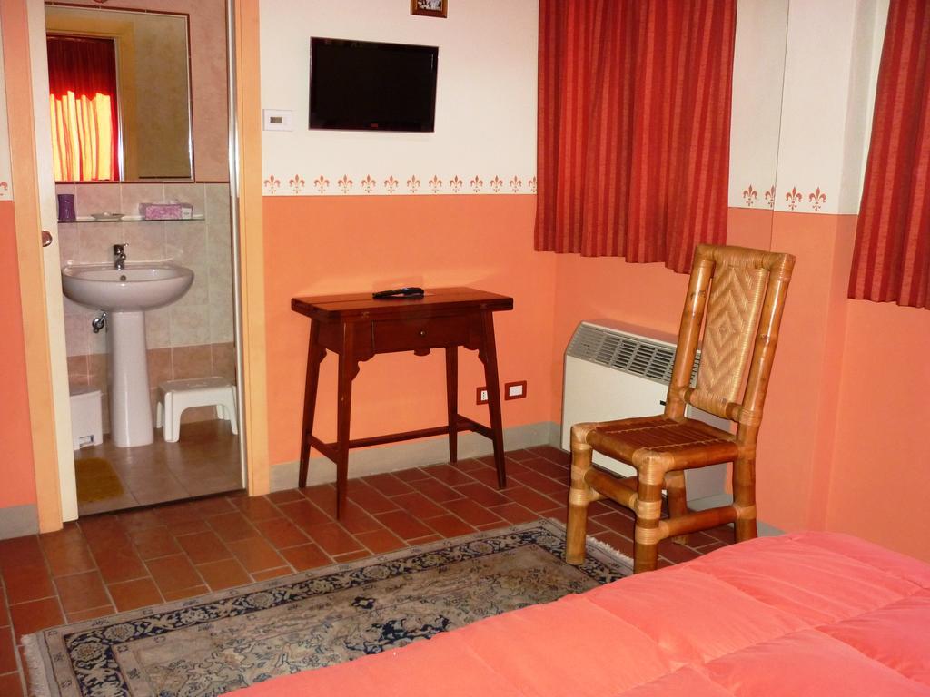 Incisa in Val d'Arno B&B Casale Ginette מראה חיצוני תמונה